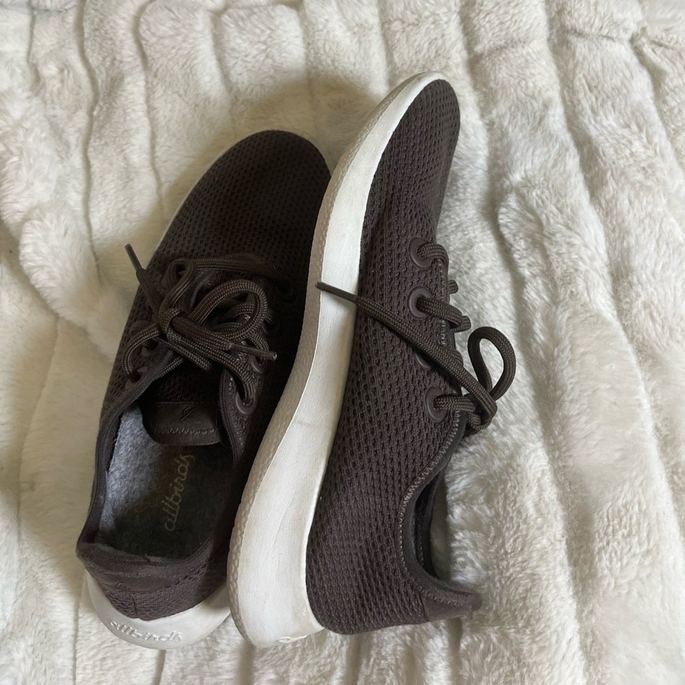 Allbirds Tree Runners Women 7 Dark Grey Wool LaceUp Spring Sneakers Comfy Casual